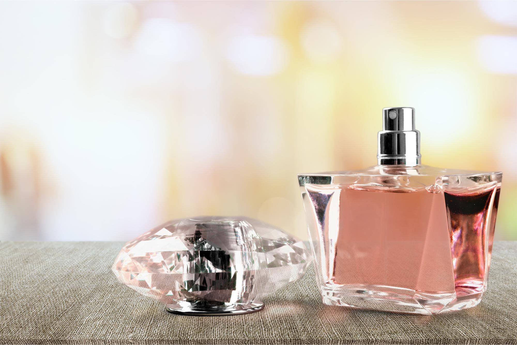 Perfumy w butelce jak diament zachwycają wyjątkowym designem